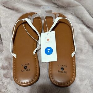 Shade & Shore White Strap Sandals with Tan Footbed